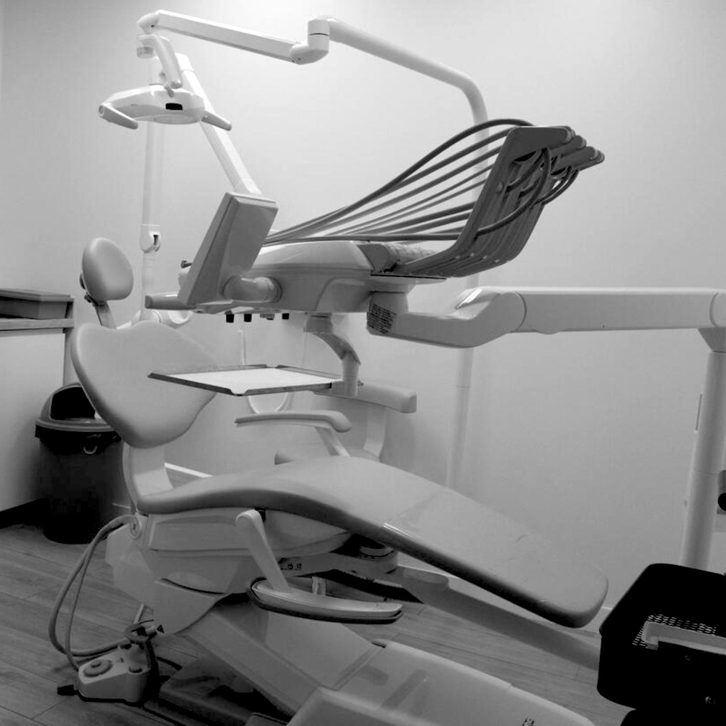Fauteuil de soins dentaires